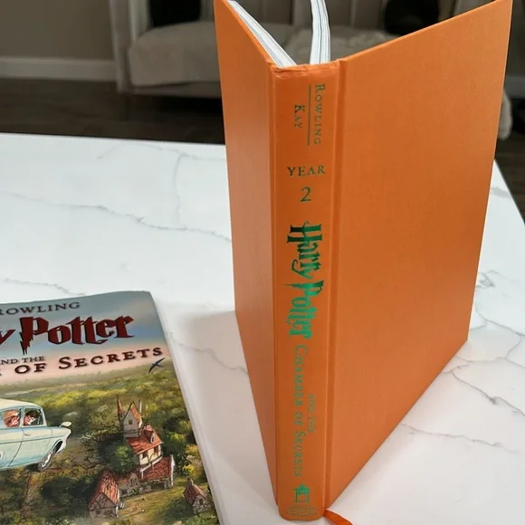 Harry Potter and the Chamber of Secrets Book - Picture 4 of 5